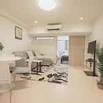 1 Minute From Higashi-Shinjuku Station Large Living Room