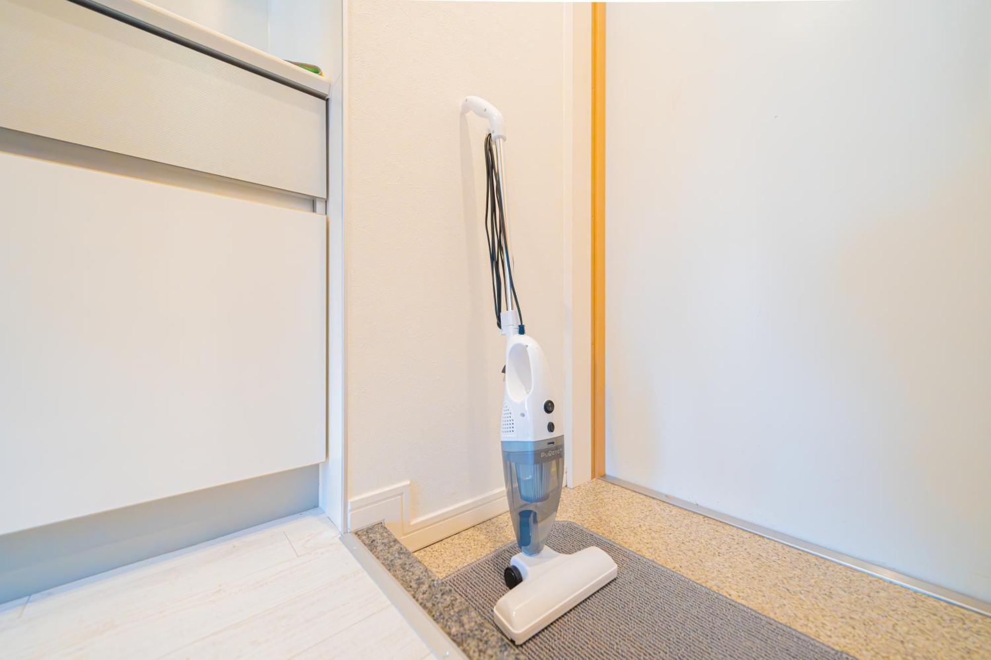 1 Minute From Higashi-shinjuku Station Large Living *